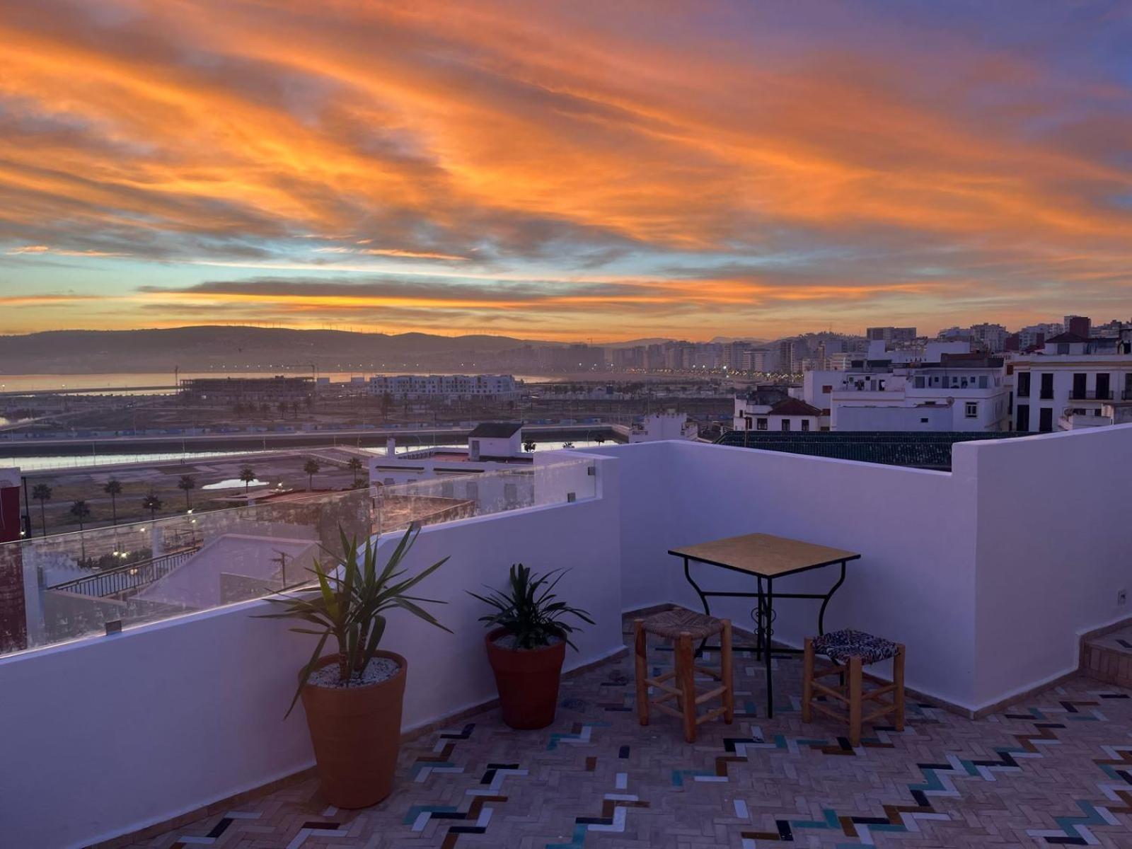 Socco Hostel Tangier Bagian luar foto